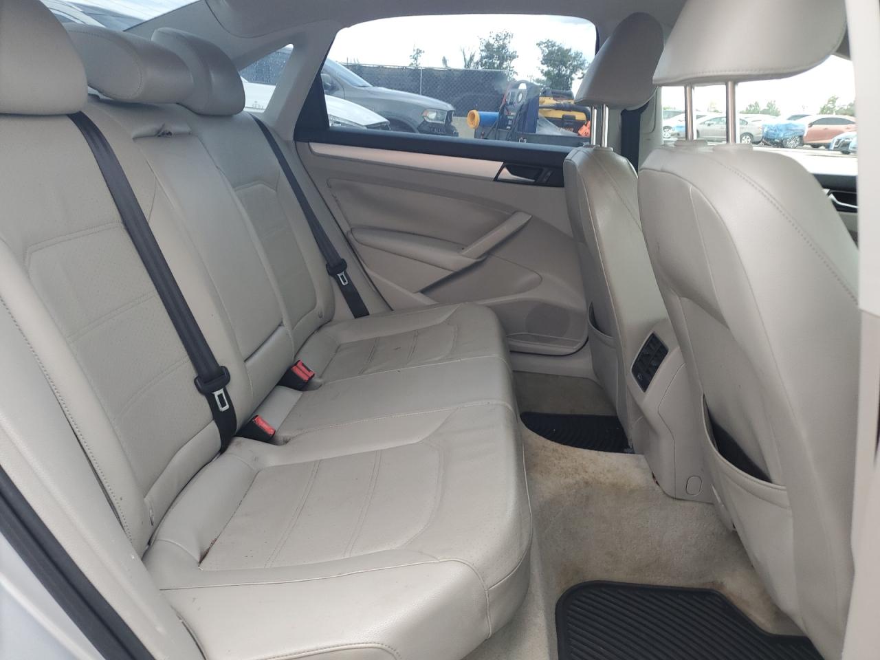2013 Volkswagen Passat Se VIN: 1VWBP7A30DC013211 Lot: 65063585