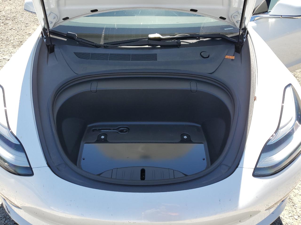 2018 Tesla Model 3 VIN: 5YJ3E1EB9JF085406 Lot: 66464945