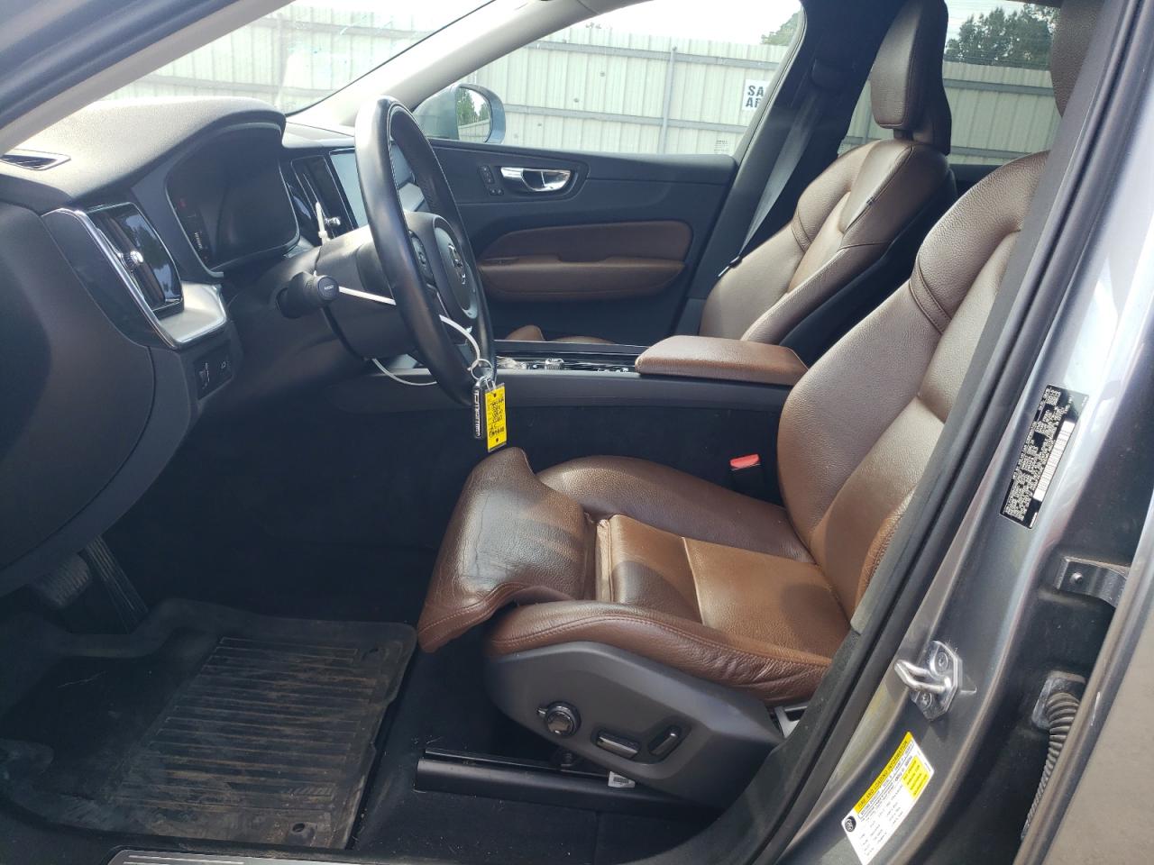 2019 Volvo Xc60 T5 Momentum VIN: LYV102DK5KB239237 Lot: 63373895