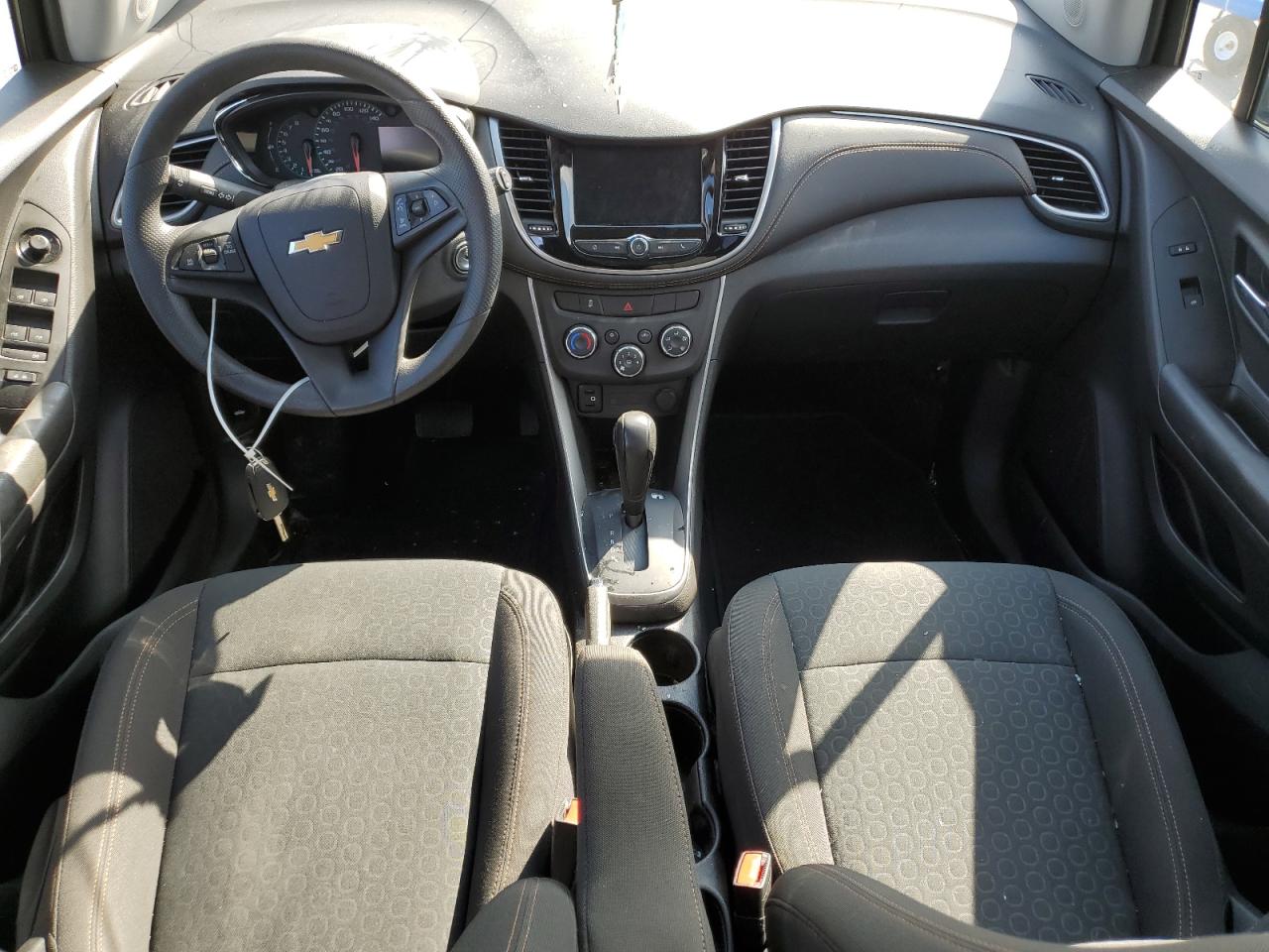 2022 Chevrolet Trax Ls VIN: KL7CJKSM3NB542403 Lot: 67045205