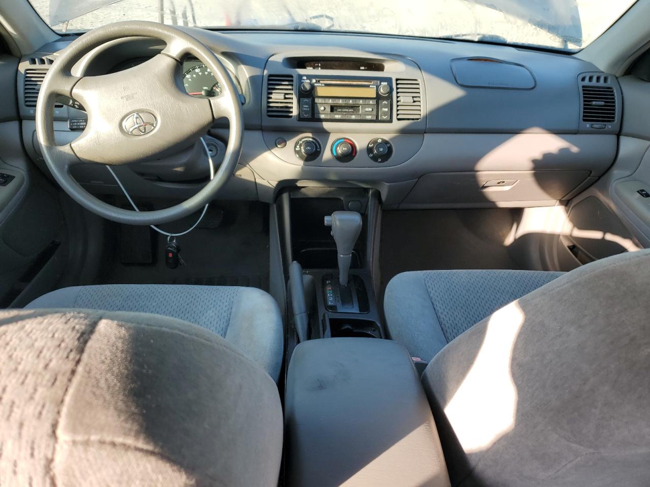 2003 Toyota Camry Le VIN: 4T1BE32K63U686483 Lot: 63520265