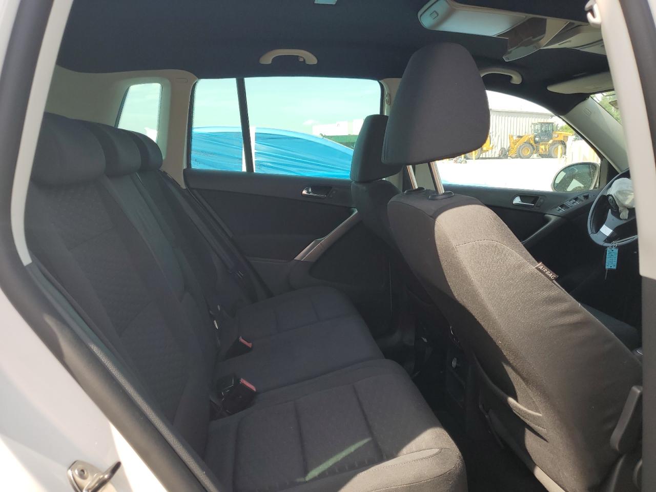 2010 Volkswagen Tiguan S VIN: WVGAV9AX4AW509914 Lot: 64228325