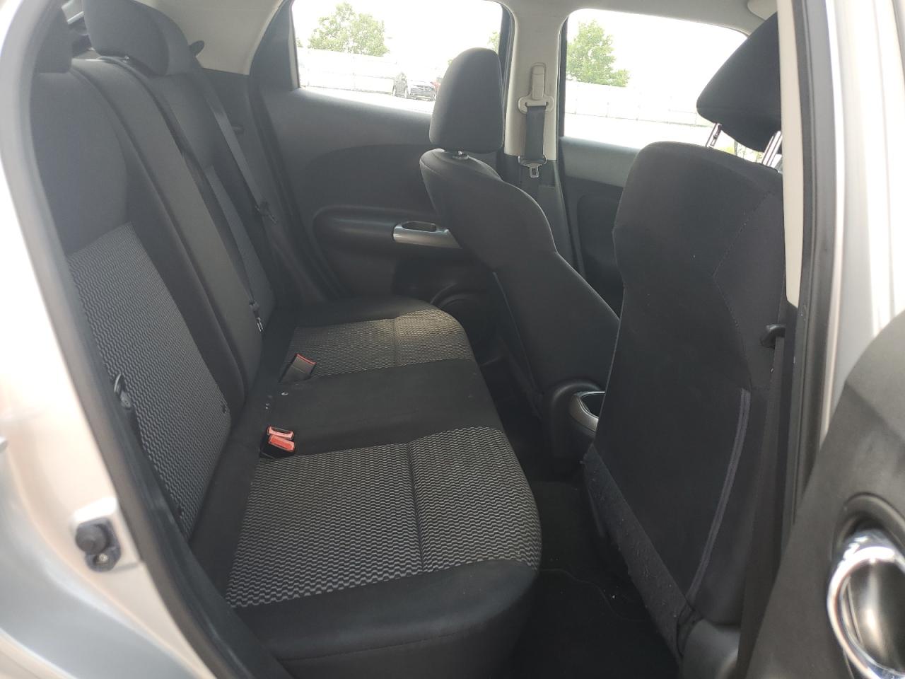 2015 Nissan Juke S VIN: JN8AF5MVXFT557810 Lot: 63036525