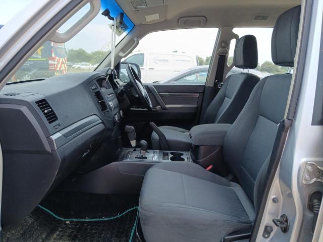 2009 MITSUBISHI SHOGUN GLX