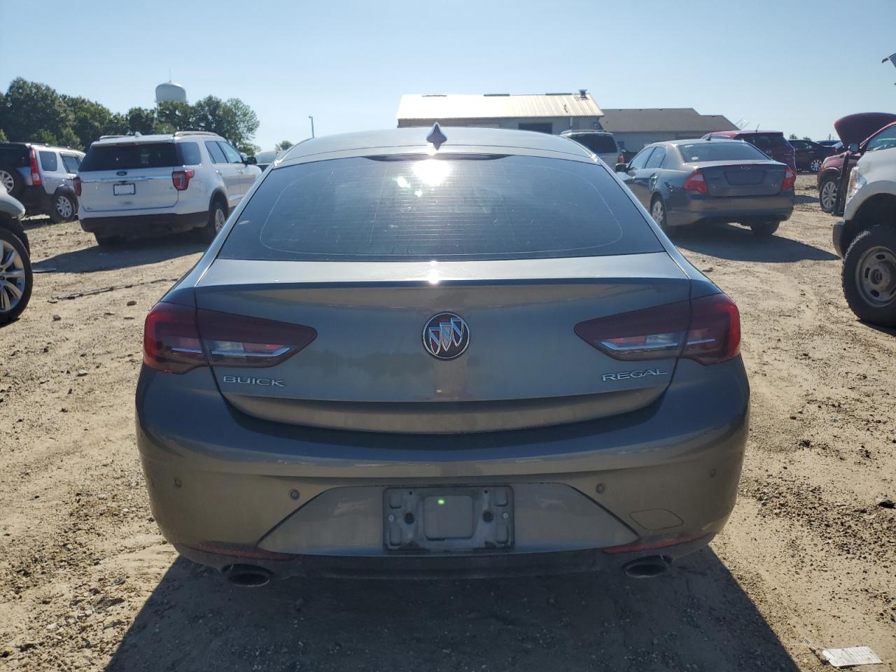 2018 Buick Regal Preferred Ii VIN: W04GM6SXXJ1173305 Lot: 63669815
