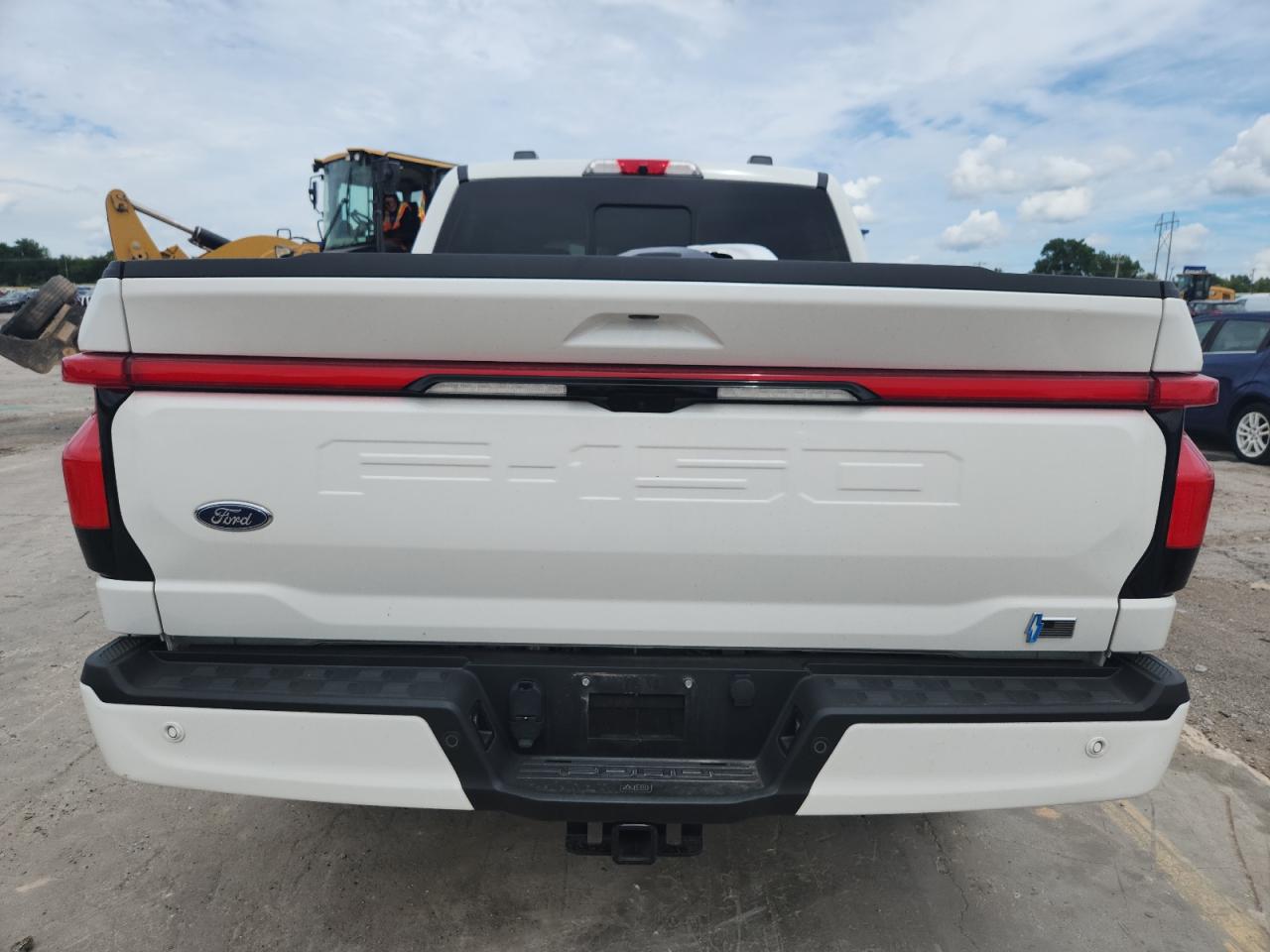 2022 Ford F150 Lightning Pro VIN: 1FT6W1EV3NWG00437 Lot: 63005595