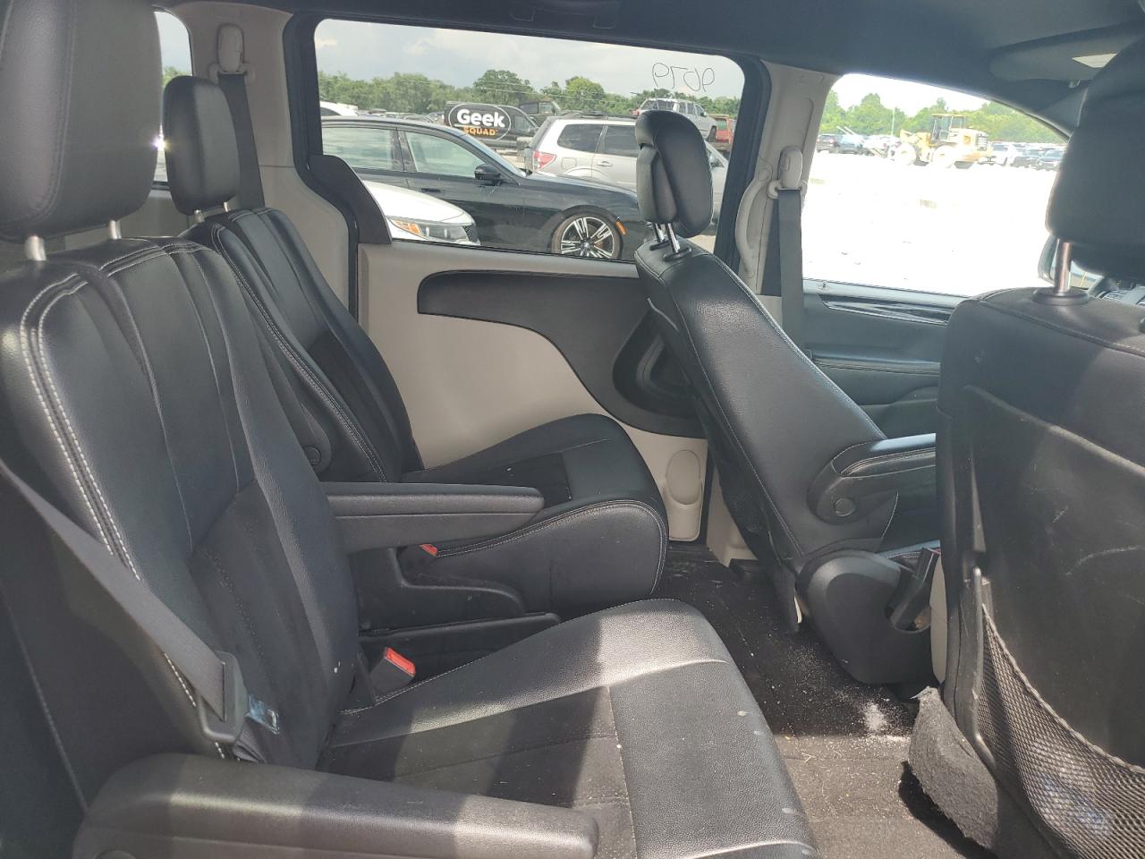 2018 Dodge Grand Caravan Sxt VIN: 2C4RDGCG5JR175865 Lot: 64646515