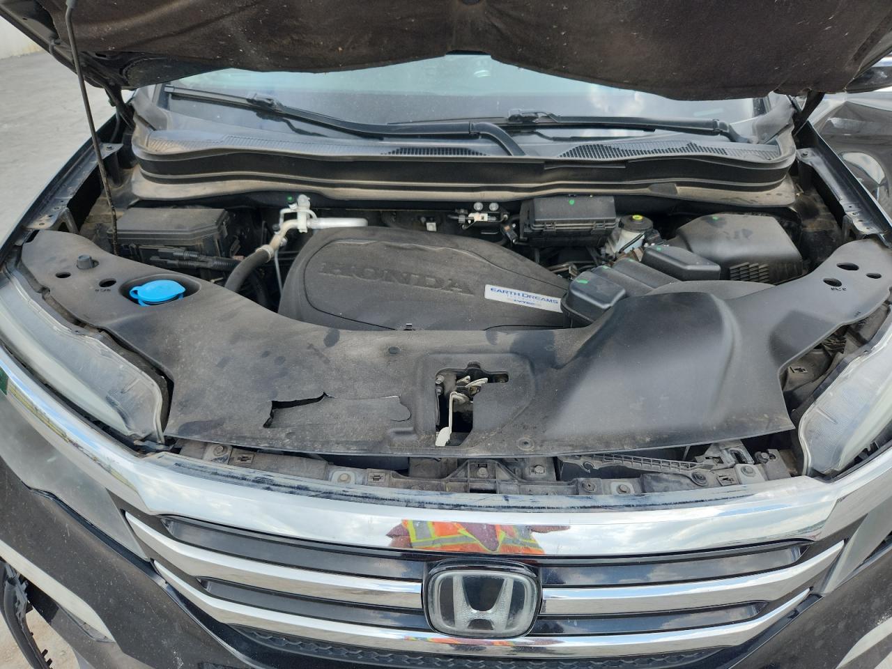 2017 Honda Pilot Elite VIN: 5FNYF6H08HB031888 Lot: 63852545