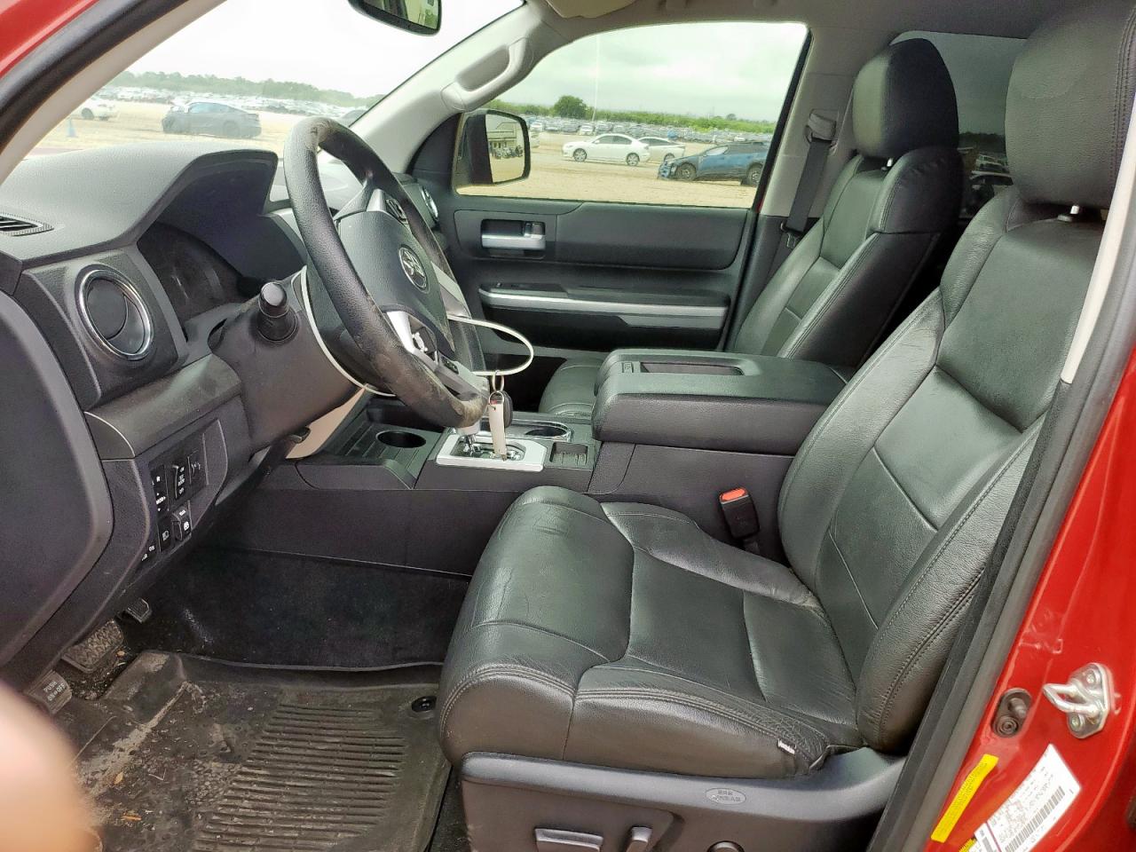 2018 Toyota Tundra Crewmax Sr5 VIN: 5TFEY5F12JX230739 Lot: 63687505