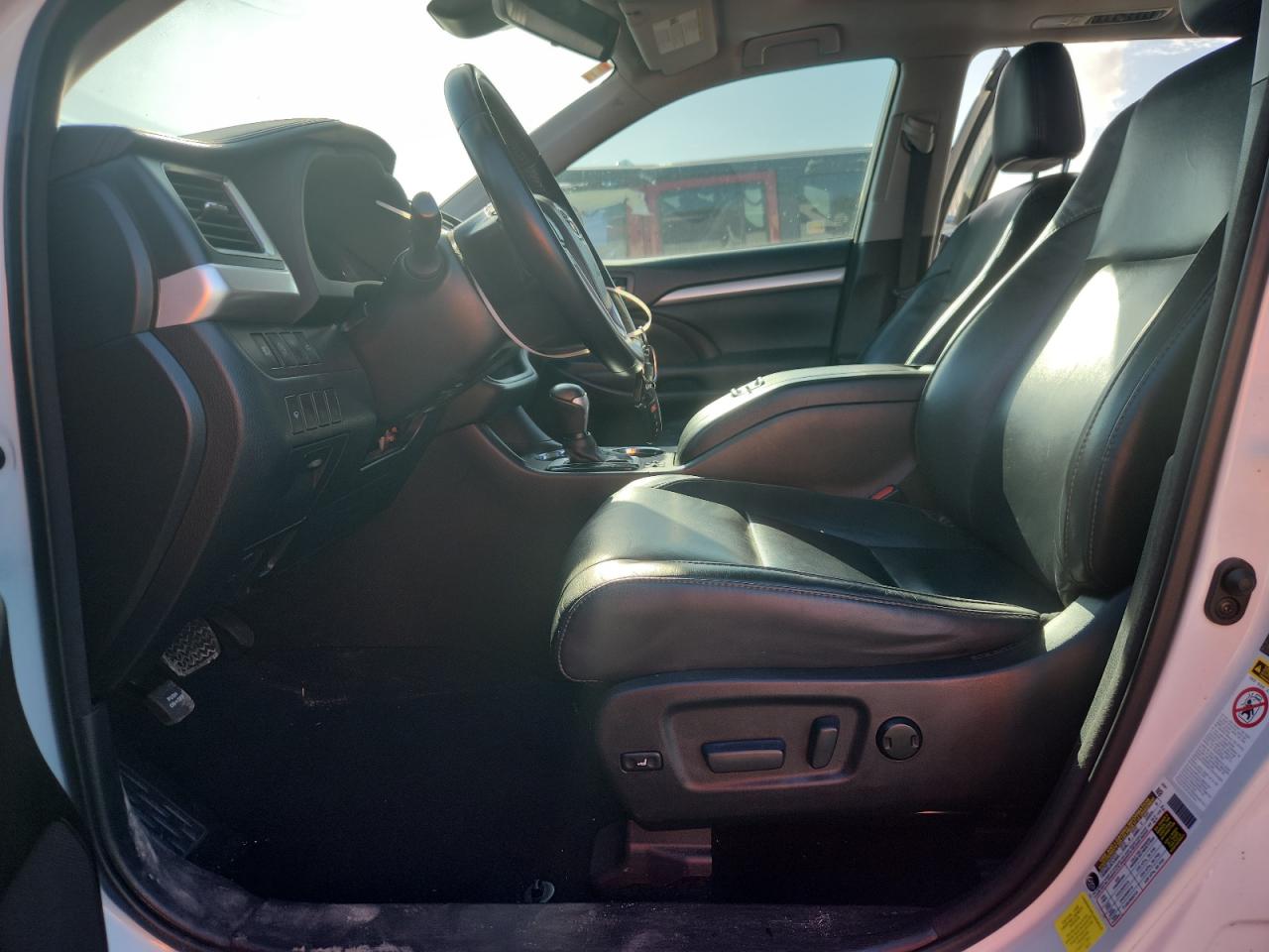 2017 Toyota Highlander Se VIN: 5TDKZRFHXHS520571 Lot: 64376585