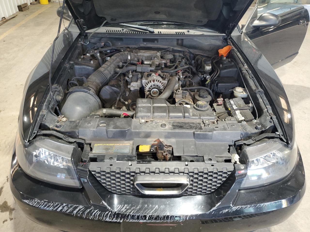 2000 Ford Mustang VIN: 1FAFP4040YF120573 Lot: 63686455