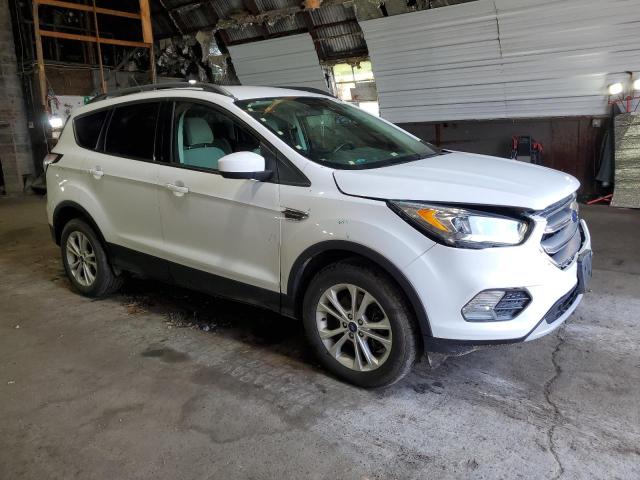  FORD ESCAPE 2017 Biały