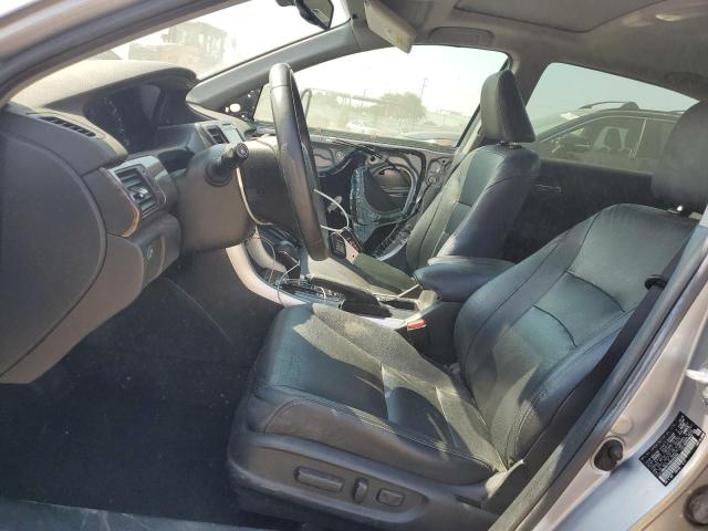 Sedans HONDA ACCORD 2017 Srebrny