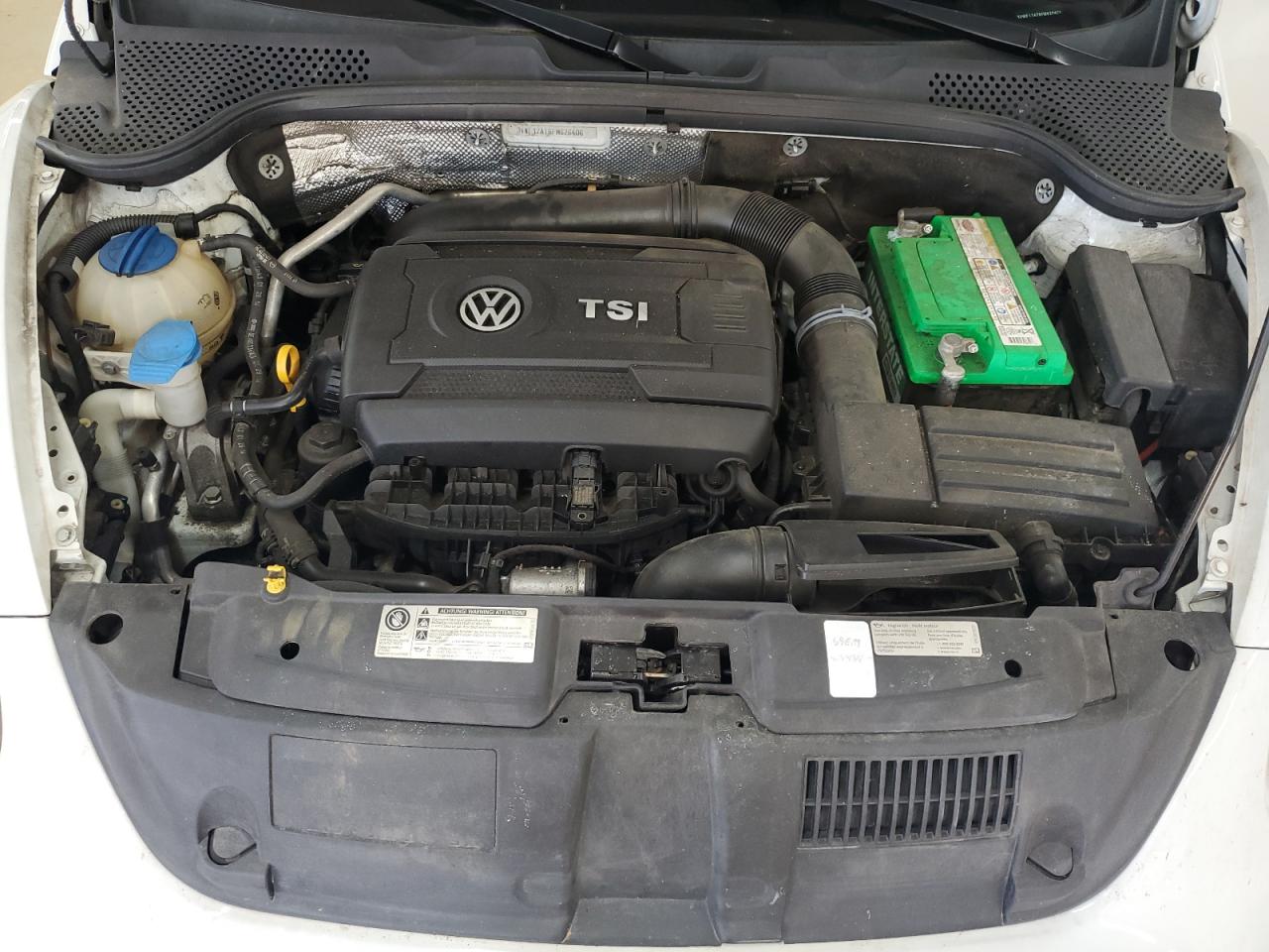 2015 Volkswagen Beetle 1.8T VIN: 3VWF17AT6FM626406 Lot: 64168245