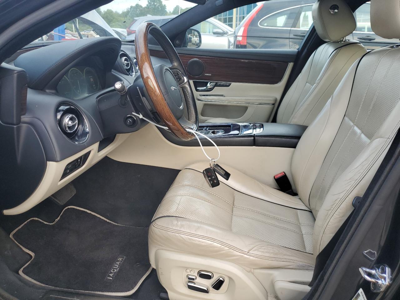 sajwj2gdxd8v45806 SAJWJ2GDXD8V45806 2013 Jaguar Xjl Portfolio