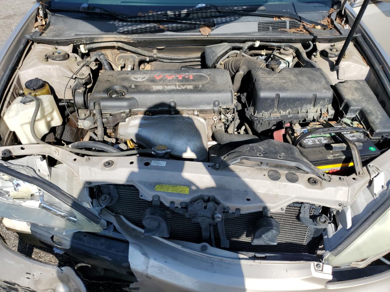 2004 Toyota Camry Le VIN: 4T1BE32K04U847749 Lot: 64176845