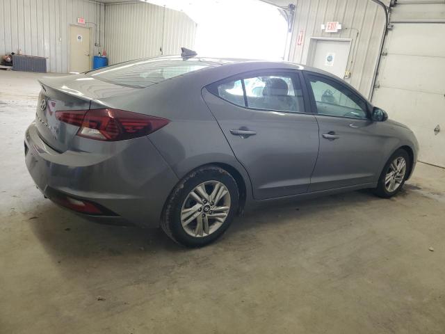  HYUNDAI ELANTRA 2019 Серый
