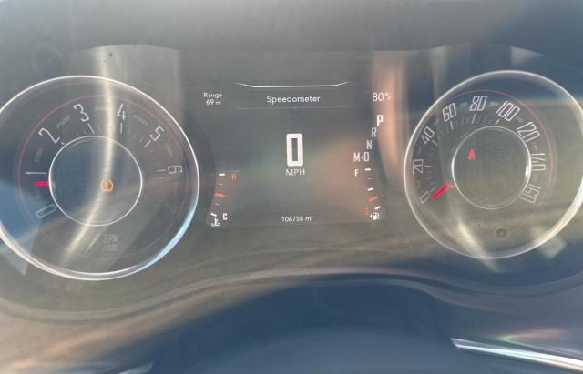 Coupet DODGE CHALLENGER 2015 Szary