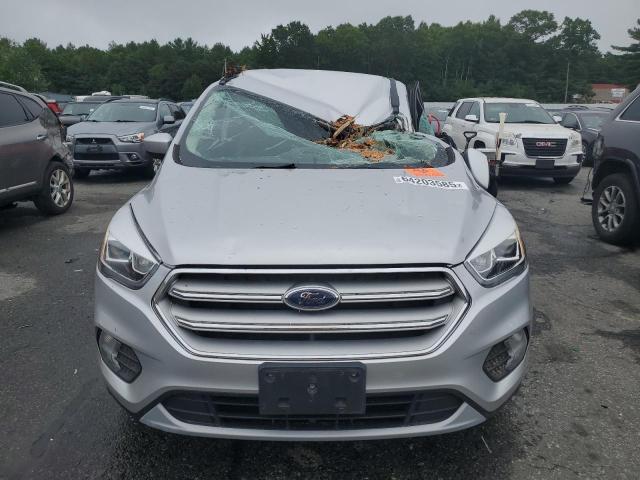  FORD ESCAPE 2019 Srebrny