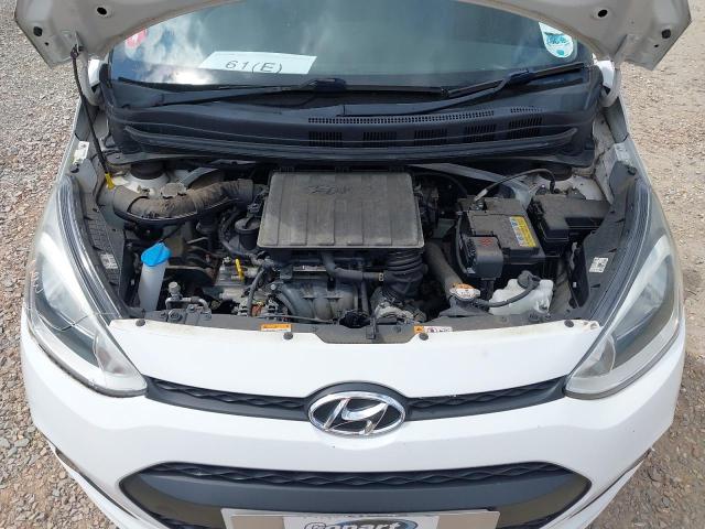 2014 HYUNDAI I10 SE