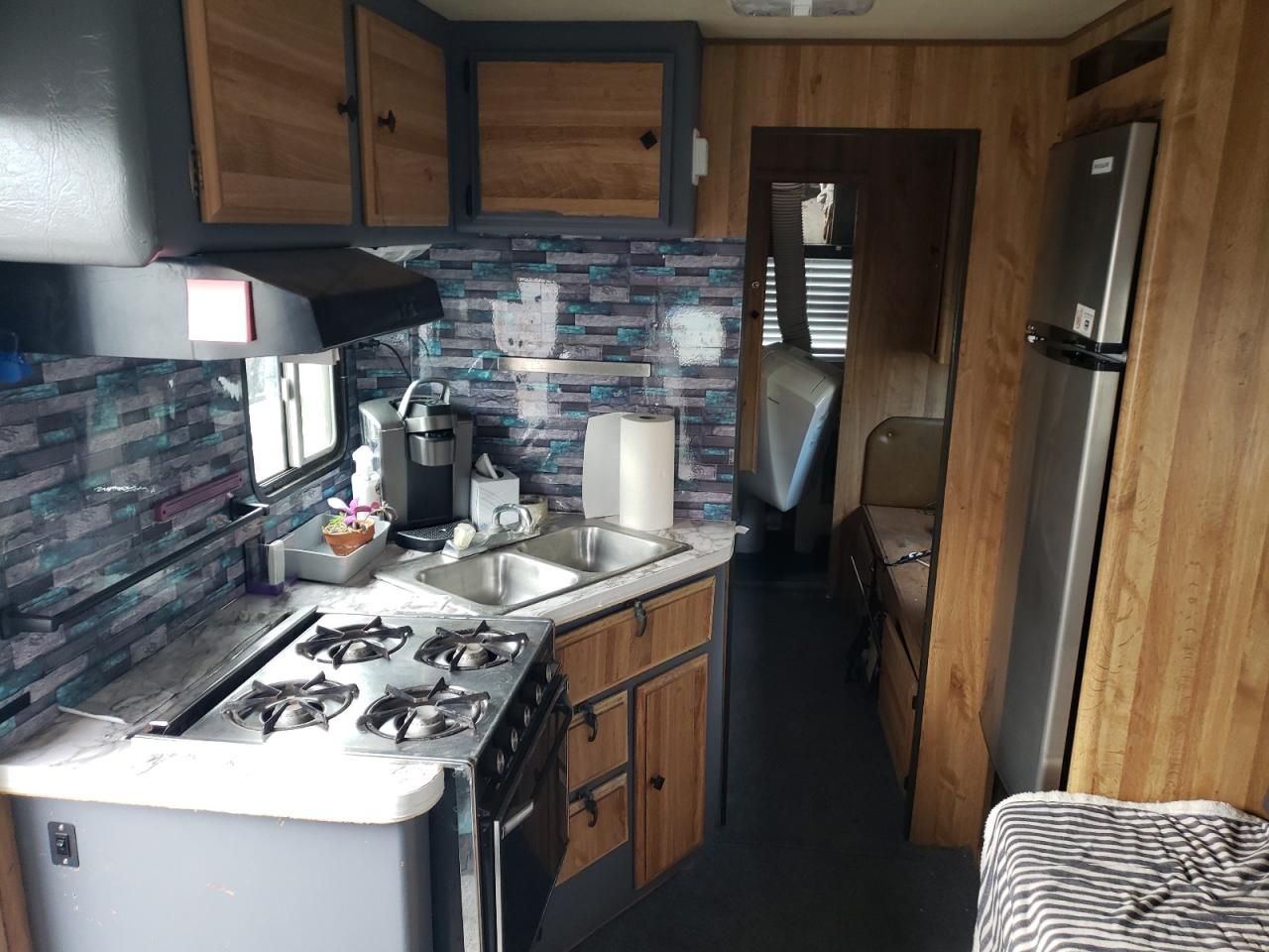 1983 Ford Econoline E350 Cutaway Van VIN: 1FDKE30L7DHB68758 Lot: 66035125