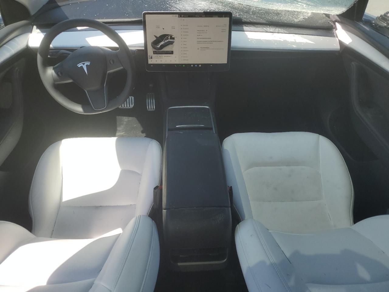 2024 Tesla Model Y VIN: 7SAYGDEF2RF182935 Lot: 65458995