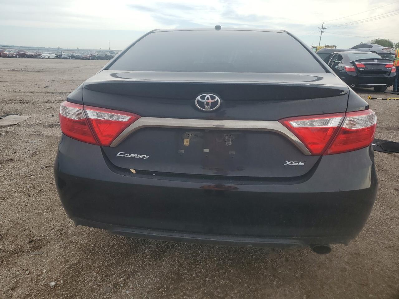 2015 Toyota Camry Le VIN: 4T1BF1FK4FU947576 Lot: 64109925