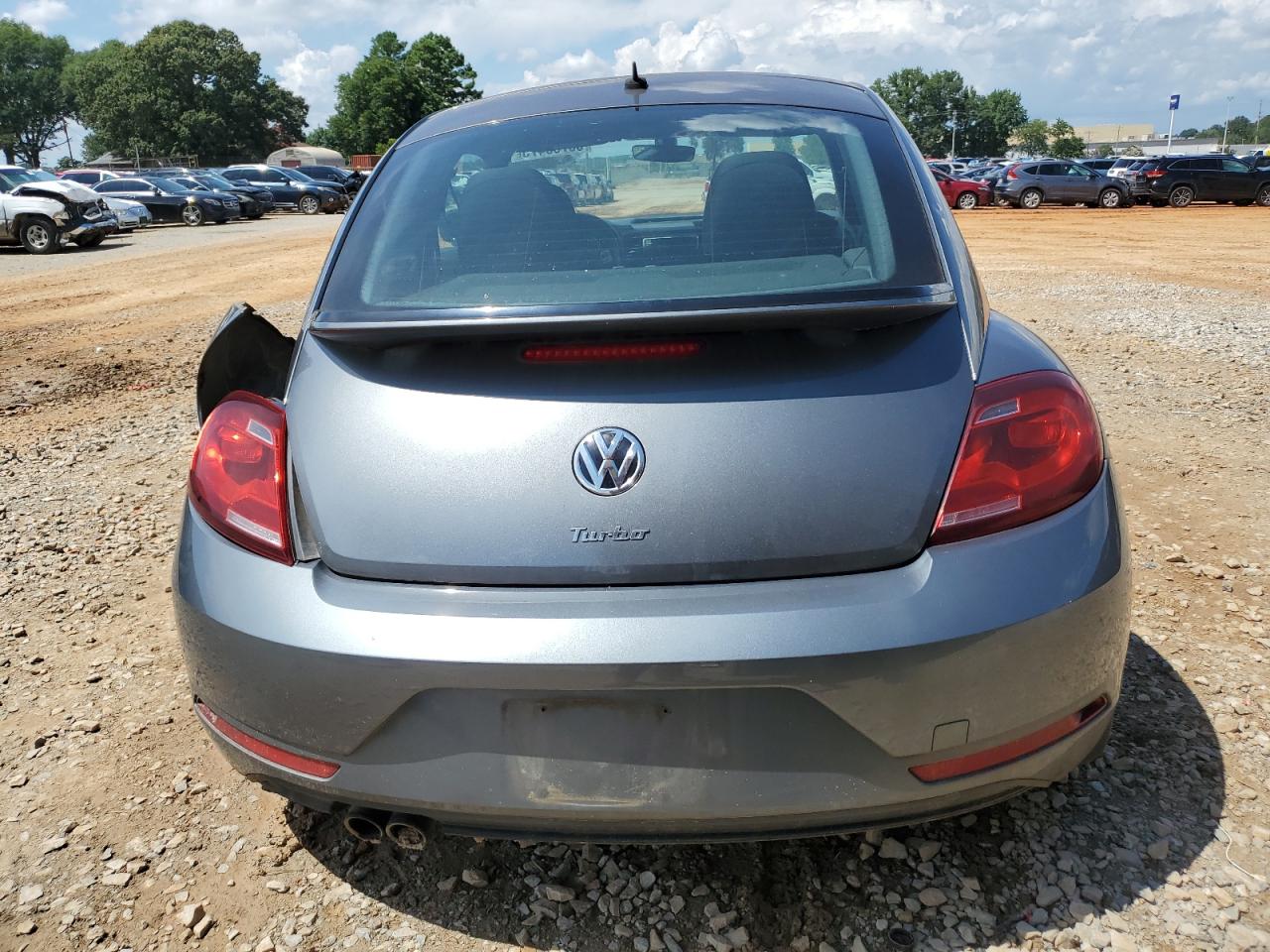 2017 Volkswagen Beetle 1.8T VIN: 3VWF17AT5HM614685 Lot: 63738475