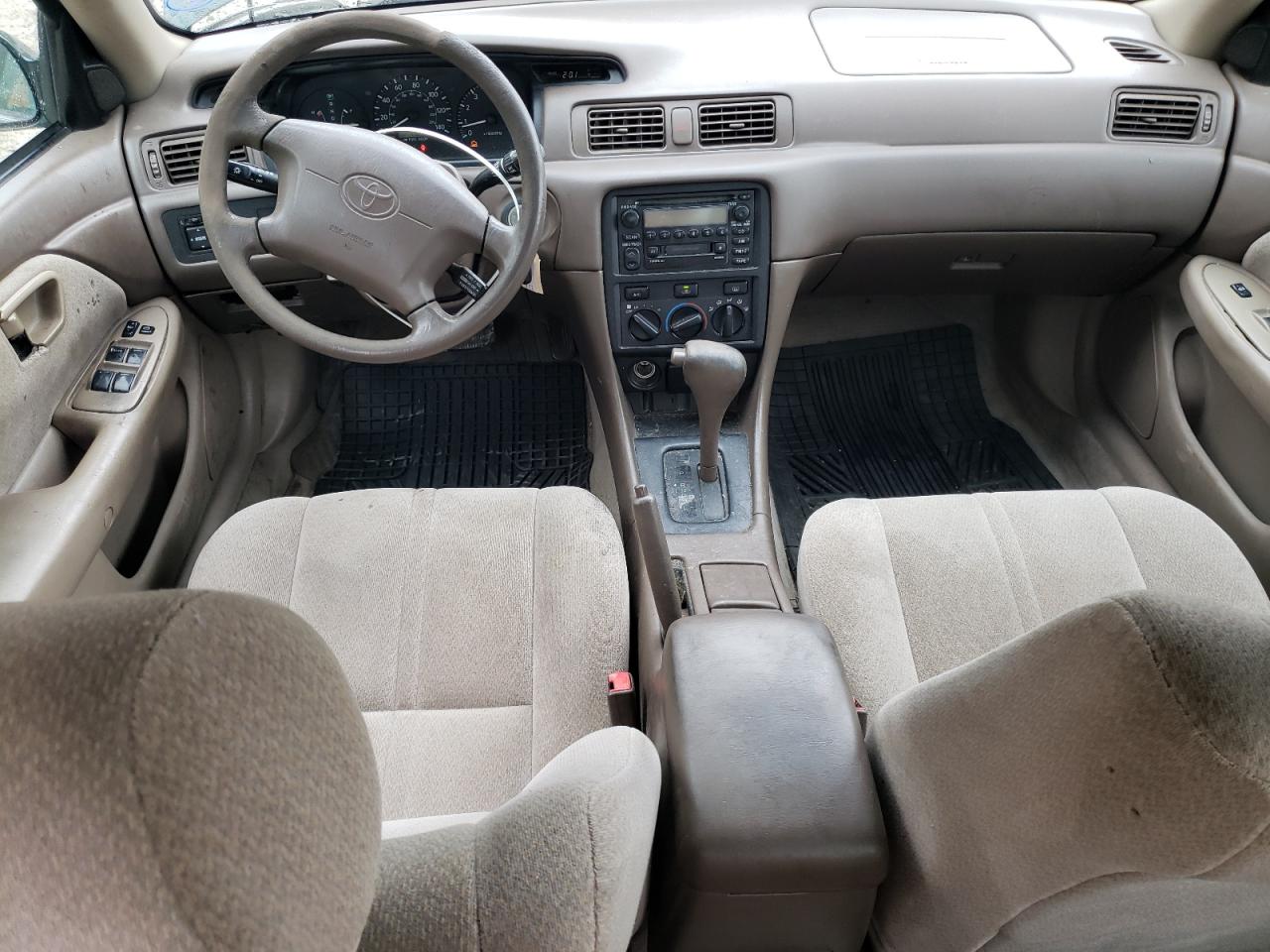 2000 Toyota Camry Ce VIN: 4T1BG22K5YU979738 Lot: 65011945