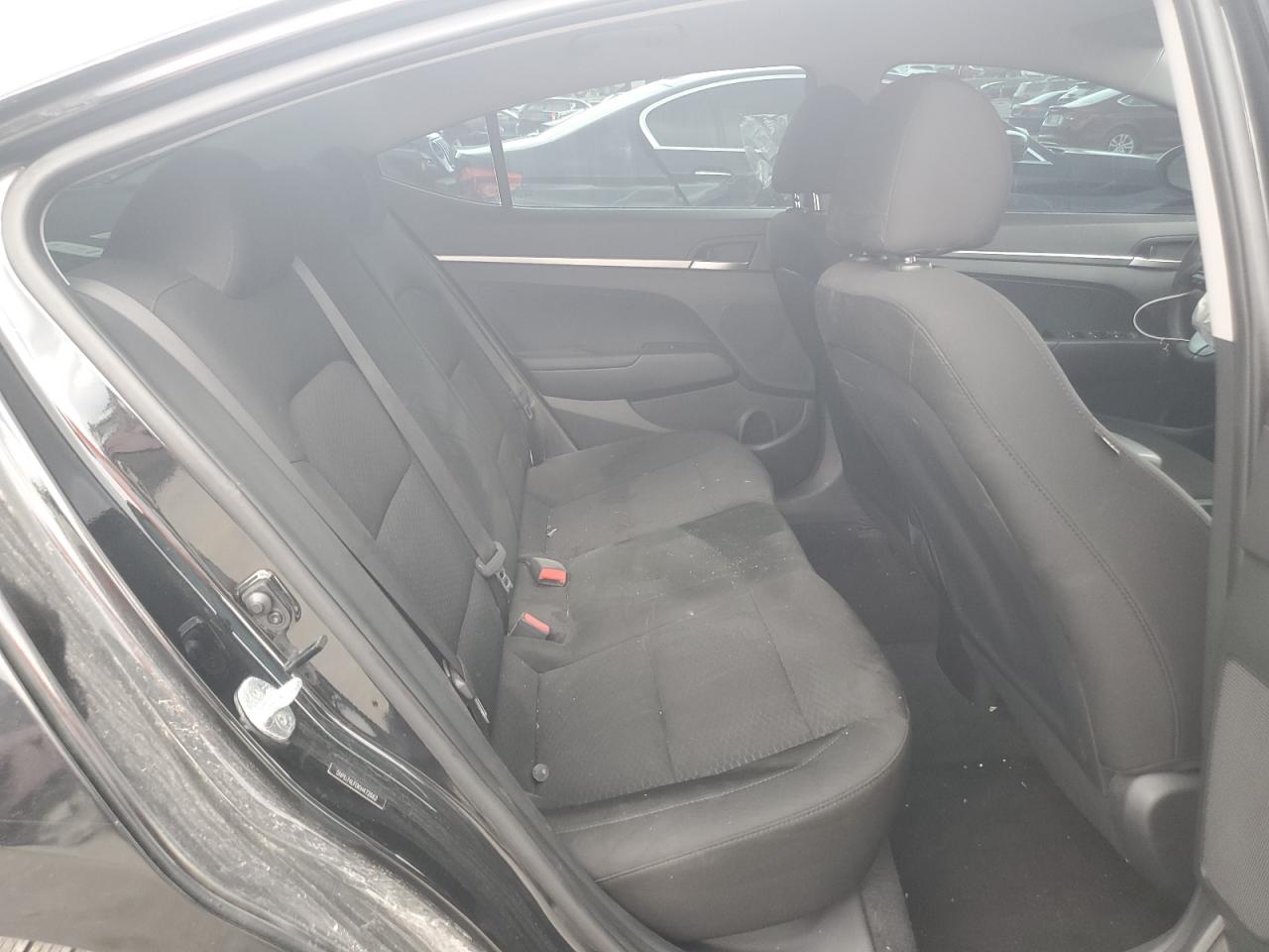 2019 Hyundai Elantra Se VIN: 5NPD74LF0KH472662 Lot: 64946305