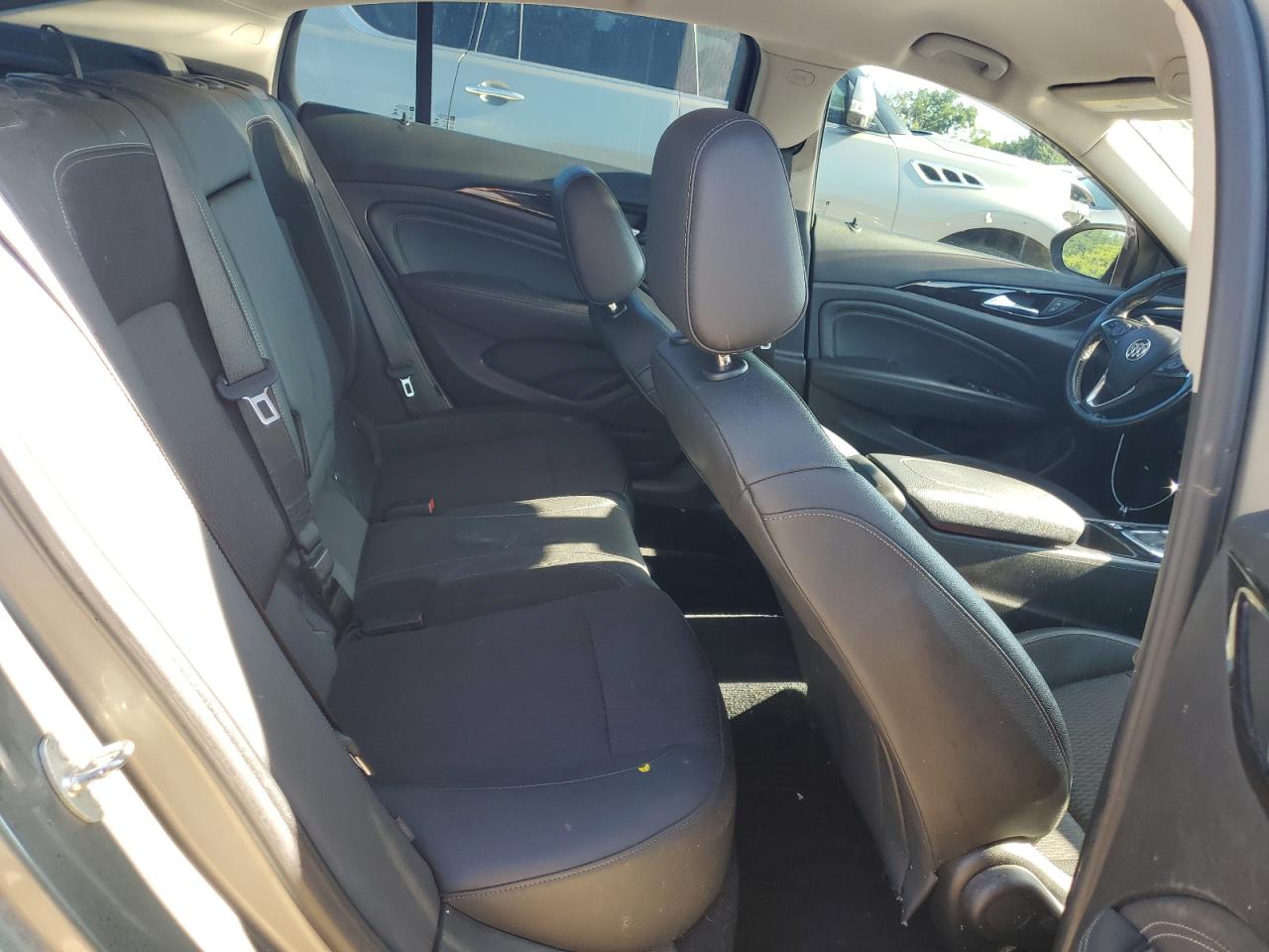 2018 Buick Regal Preferred Ii VIN: W04GM6SXXJ1173305 Lot: 63669815