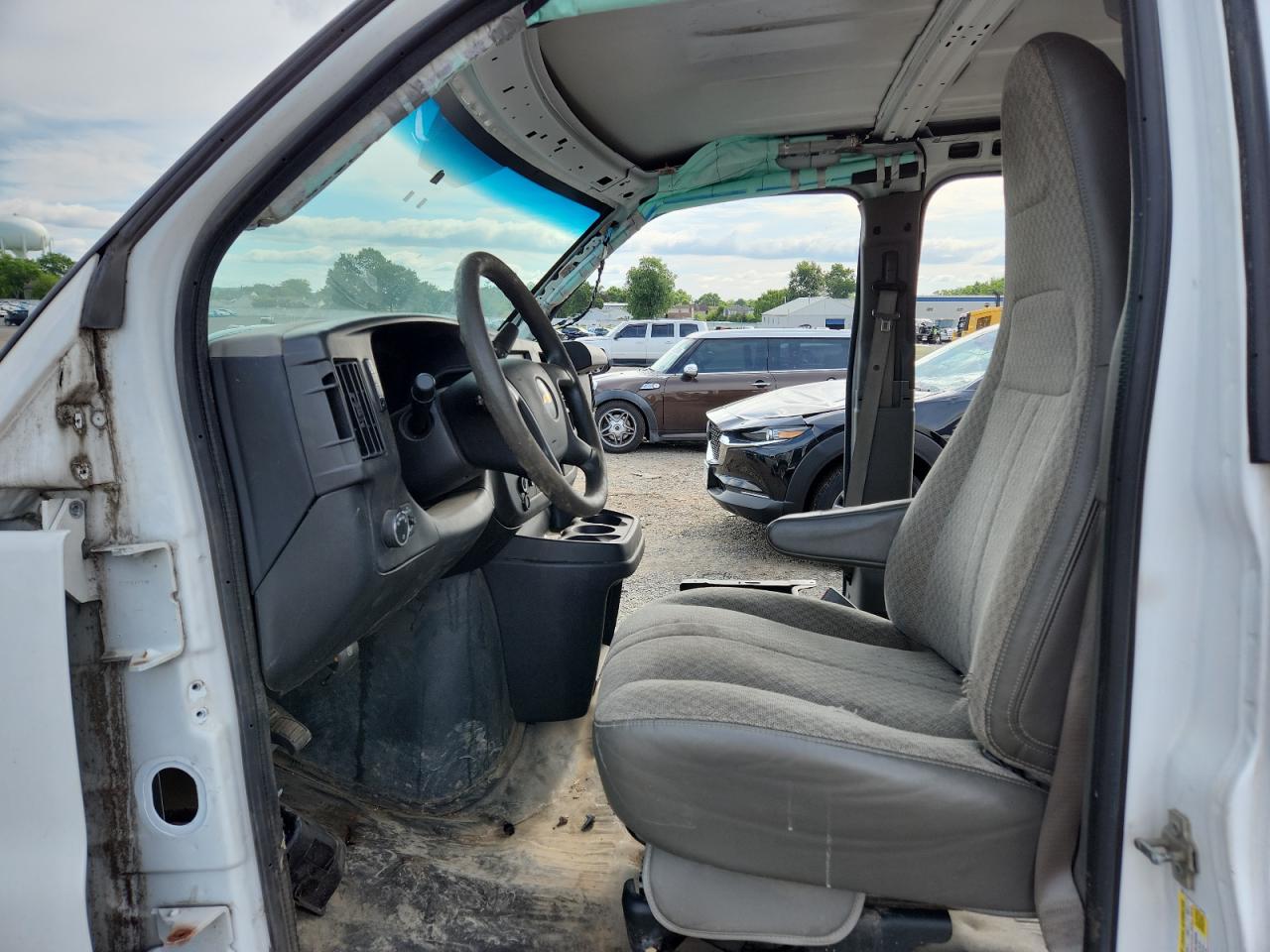 2017 Chevrolet Express G2500 VIN: 1GCWGAFF7H1150183 Lot: 62948305
