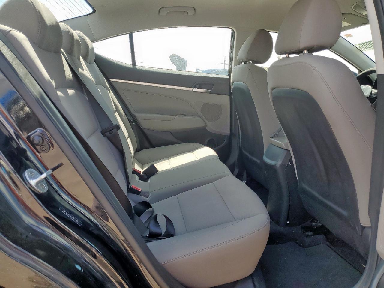 2019 Hyundai Elantra Se VIN: 5NPD74LFXKH482101 Lot: 64897095