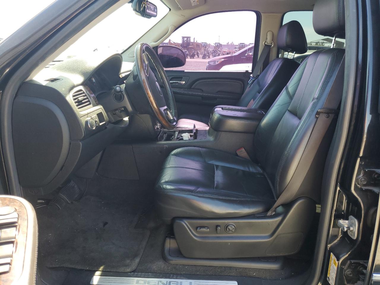 2007 GMC Yukon Denali VIN: 1GKFK63847J152915 Lot: 63942205