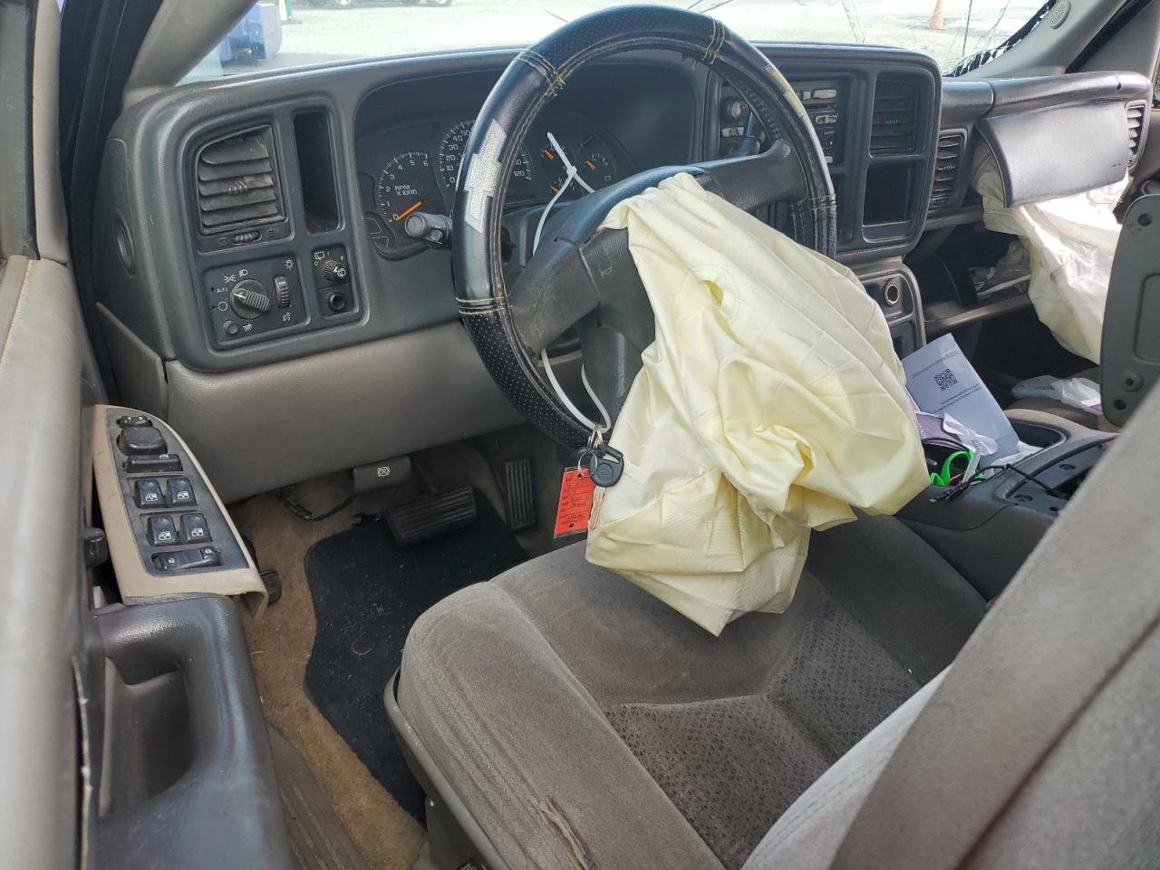 2003 Chevrolet Tahoe C1500 VIN: 1GNEC13Z93R129844 Lot: 63871875
