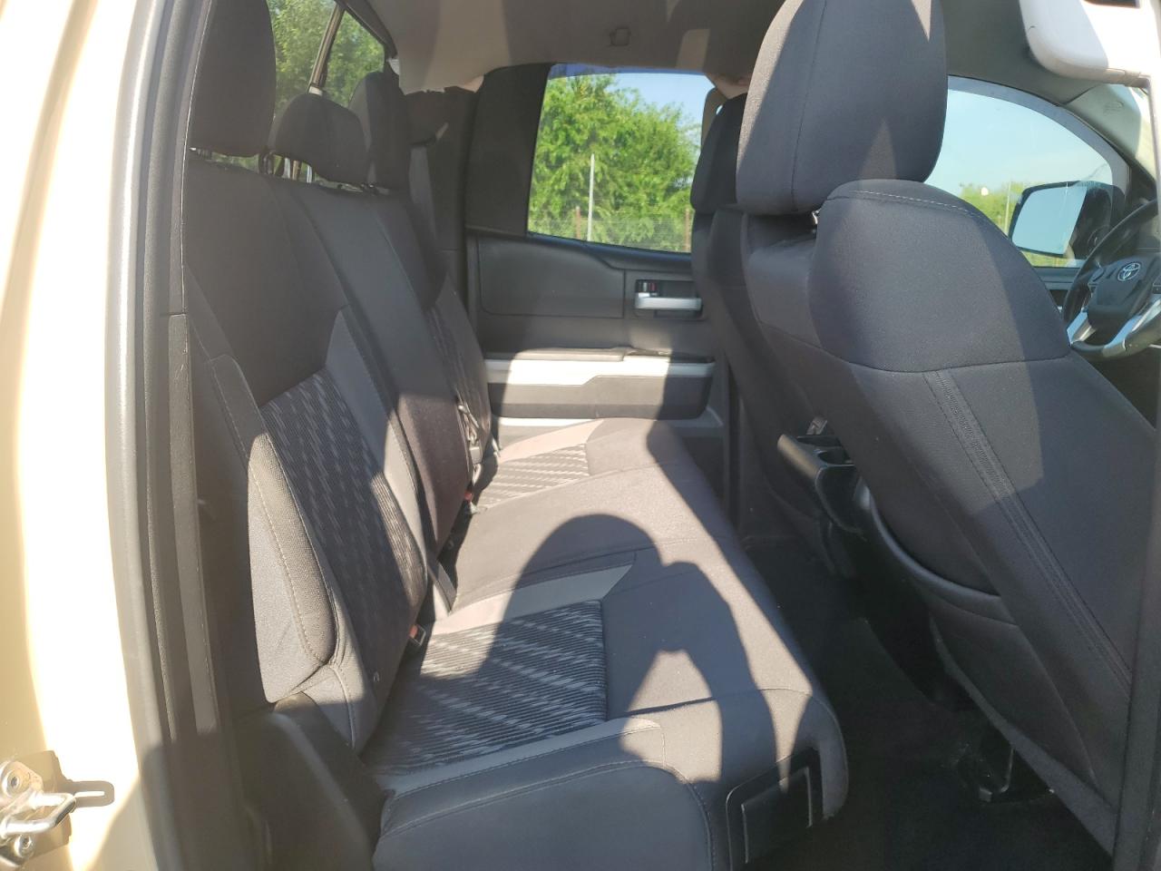 2018 Toyota Tundra Double Cab Sr VIN: 5TFUW5F15JX720335 Lot: 65957535