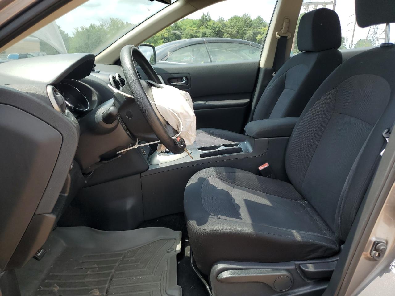 2011 Nissan Rogue S VIN: JN8AS5MT2BW565743 Lot: 64993085