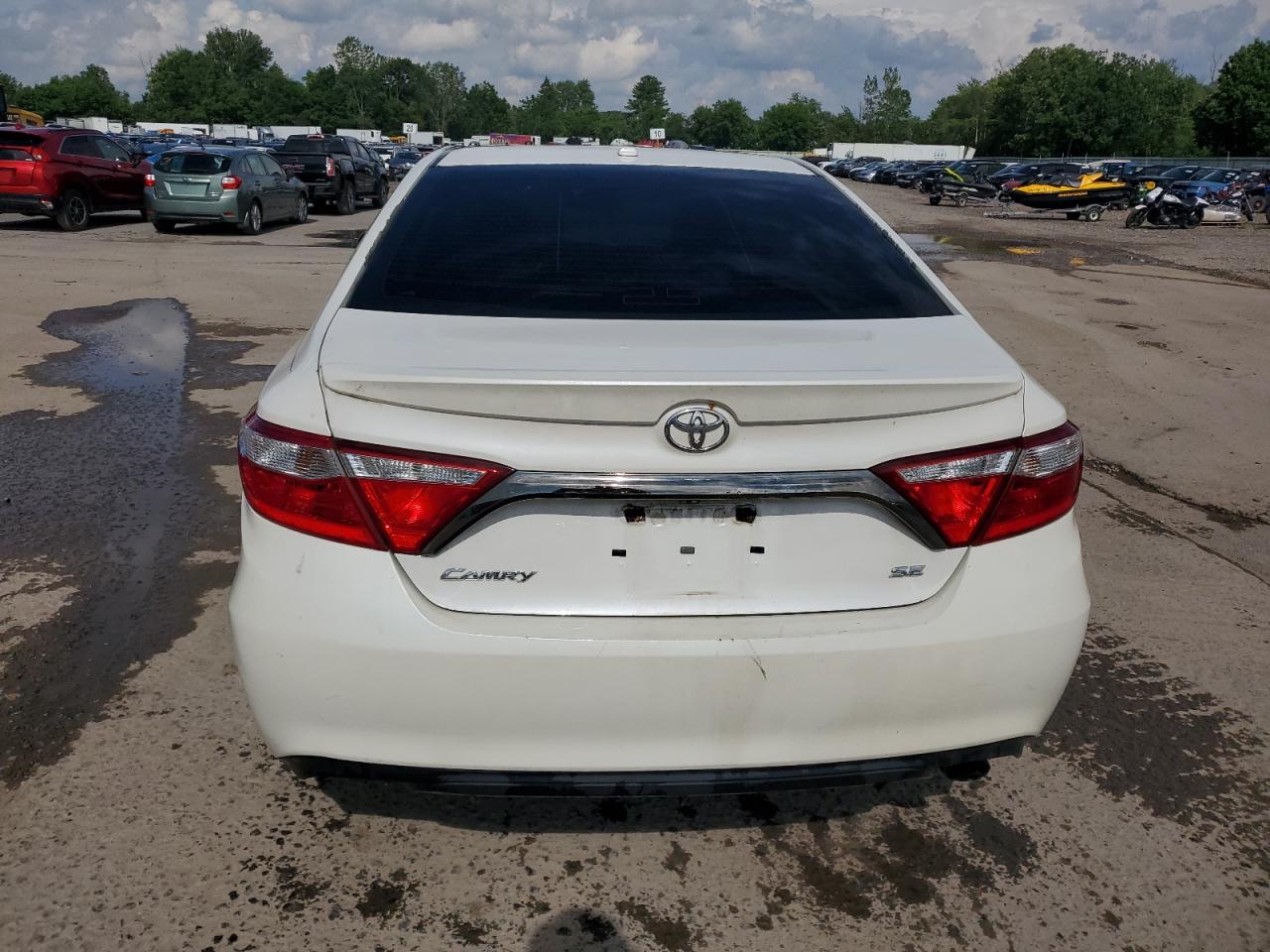 2015 Toyota Camry Le VIN: 4T1BF1FK4FU023381 Lot: 62889305