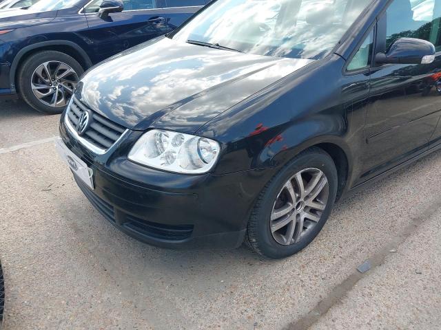 2005 VOLKSWAGEN TOURAN SE