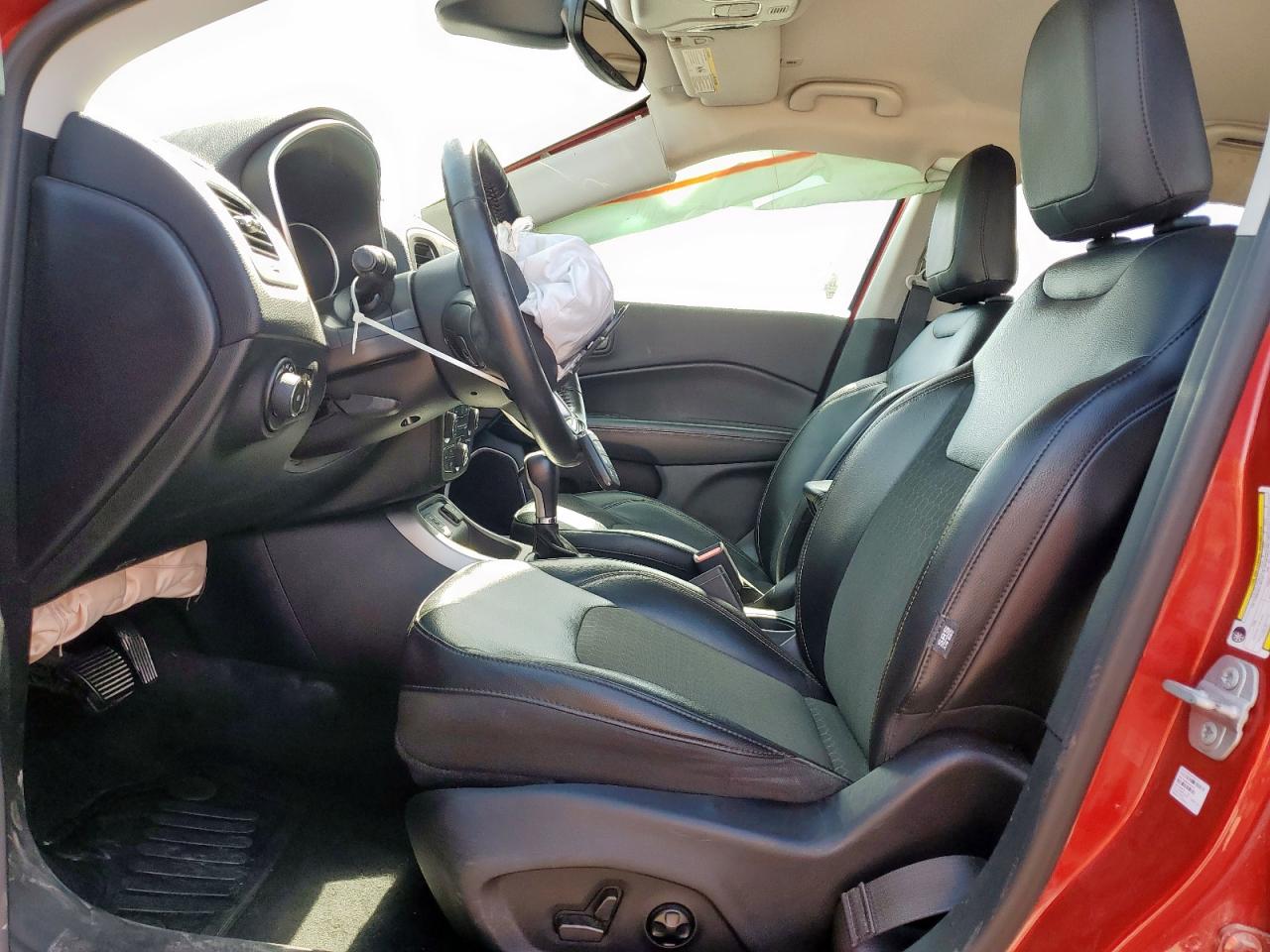 2018 Jeep Compass Latitude VIN: 3C4NJCBB5JT205126 Lot: 65644865