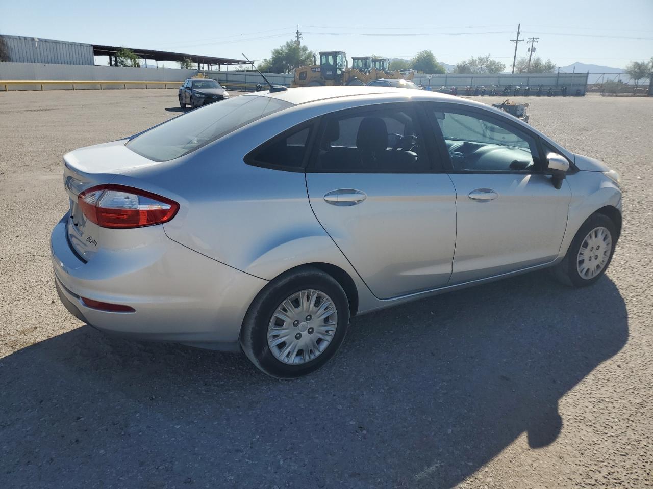 3FADP4AJXJM139424 2018 Ford Fiesta S
