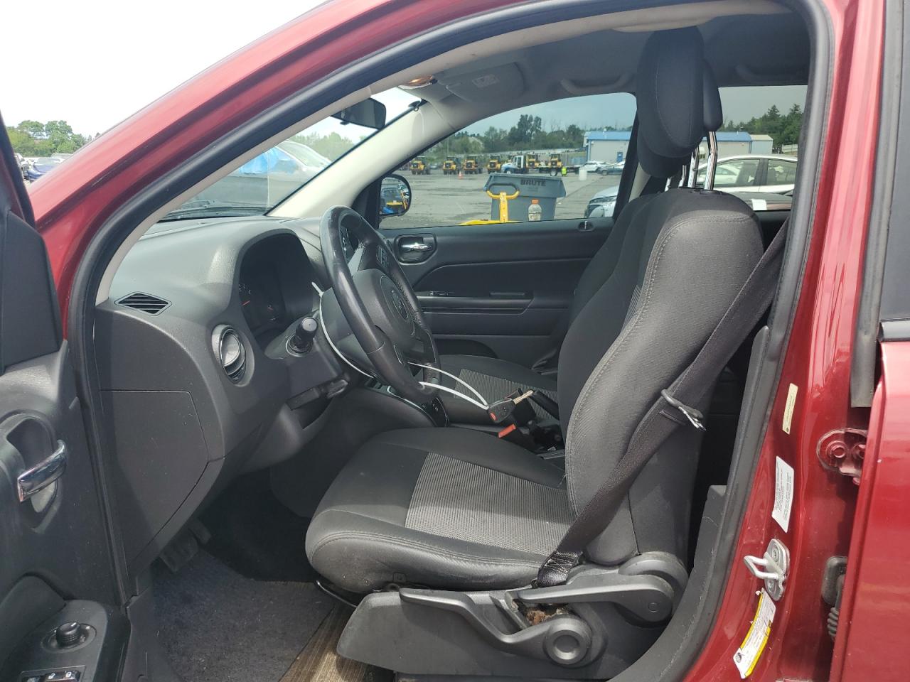 2012 Jeep Compass Latitude VIN: 1C4NJDEB3CD686102 Lot: 63736245