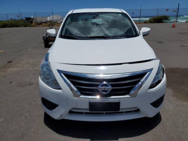  NISSAN VERSA 2019 Белы