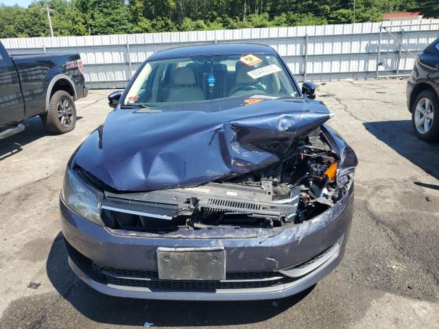 Sedans VOLKSWAGEN PASSAT 2014 Blue
