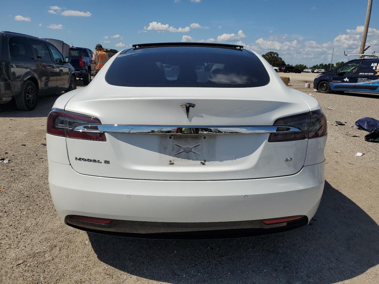 2016 Tesla Model S VIN: 5YJSA1E17GF150051 Lot: 62819845