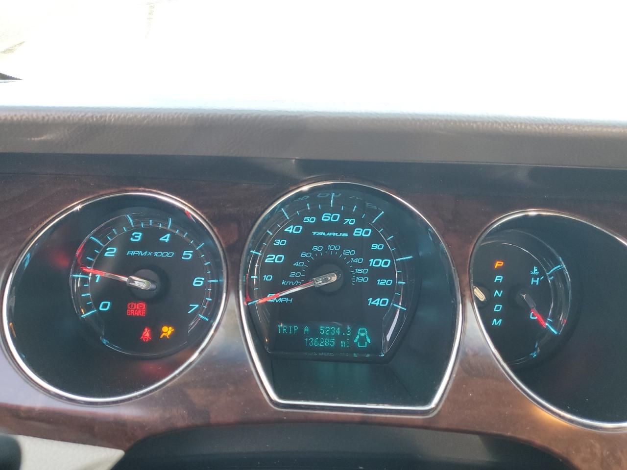 2010 Ford Taurus Limited VIN: 1FAHP2FW7AG121340 Lot: 64750265