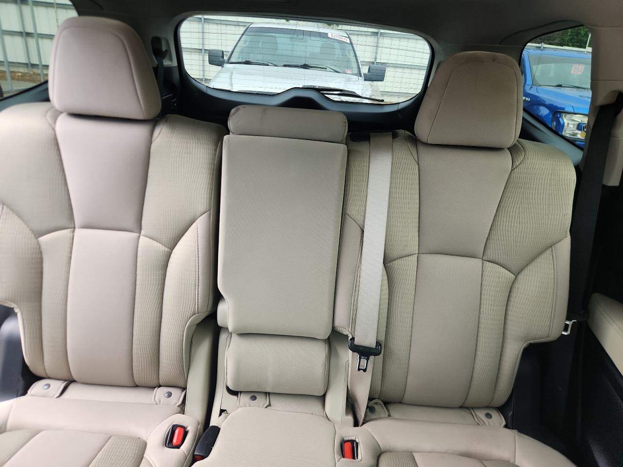 2019 Subaru Ascent Premium VIN: 4S4WMACD9K3440721 Lot: 61680525