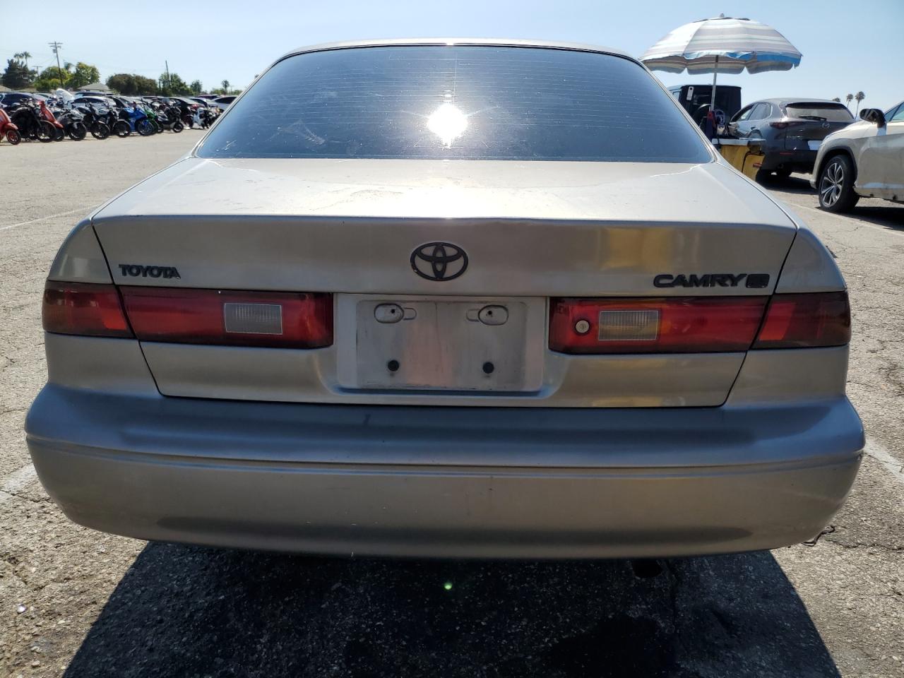 1999 Toyota Camry Ce VIN: 4T1BG22K7XU502694 Lot: 65181115