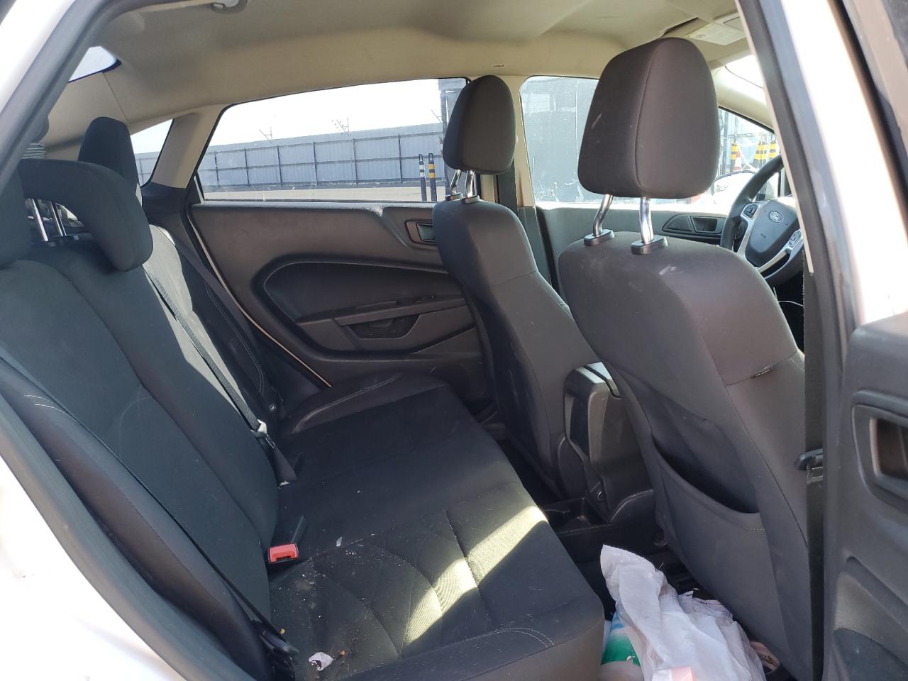 2018 Ford Fiesta Se VIN: 3FADP4BJ1JM101272 Lot: 64851735
