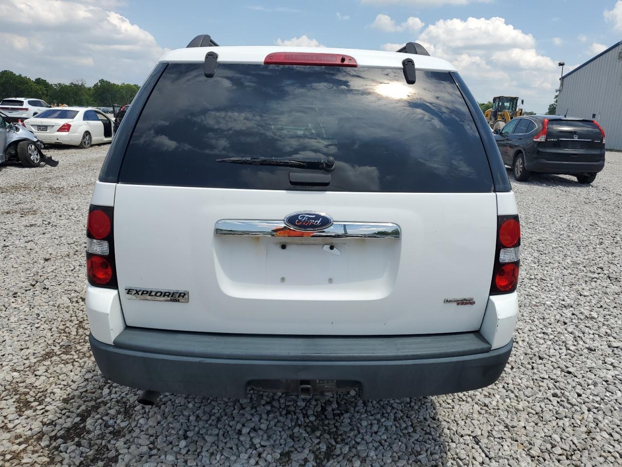 2007 Ford Explorer Xlt VIN: 1FMEU73E57UB13015 Lot: 64112775